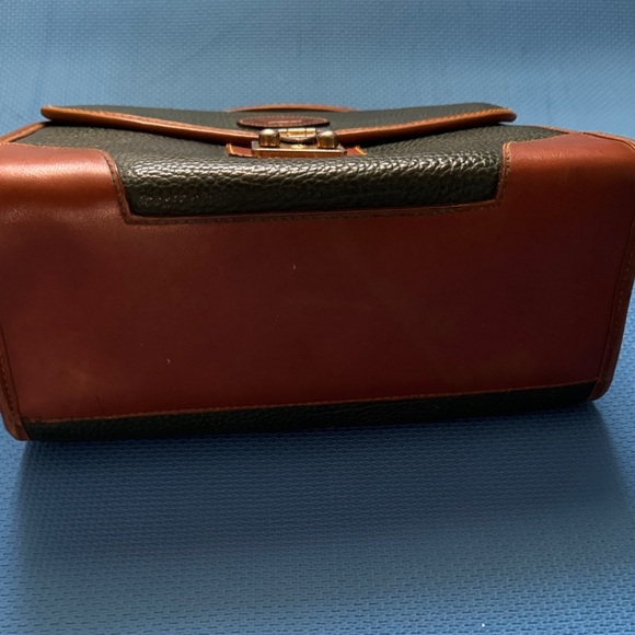 Dooney & Bourke Green and Brown Vintage Satchel - Picture 10 of 10